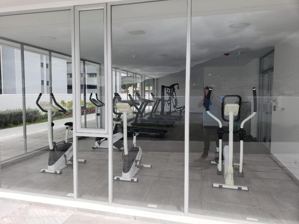 Hermoso Departamento, Centrico Y Tranquilo Quito Bagian luar foto